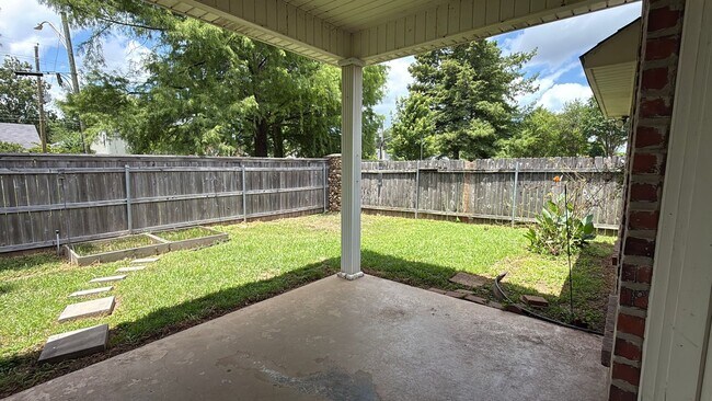 Building Photo - Rental in Shreveport