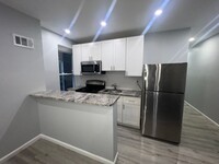 Building Photo - 1414 W Sparks St