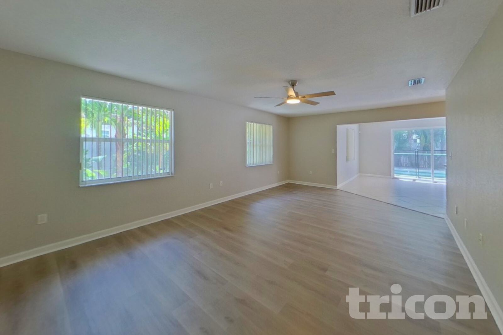 Building Photo - 14980 Crown Dr
