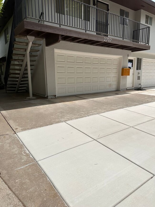 Building Photo - Charming 2-Bedroom Townhome in North Davis...