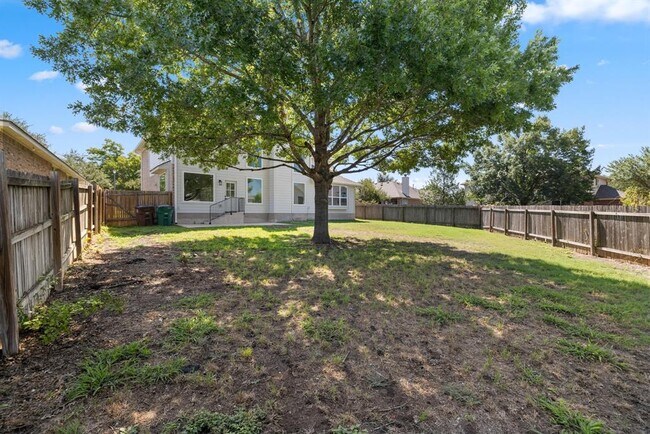 Building Photo - 2111 Speidel Dr