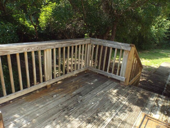 Building Photo - 2289 Wyatt St