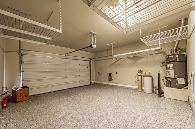 Building Photo - 6465 Farness St