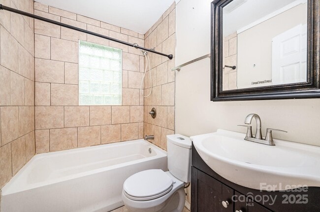 Building Photo - 6118 S Rocky River Rd