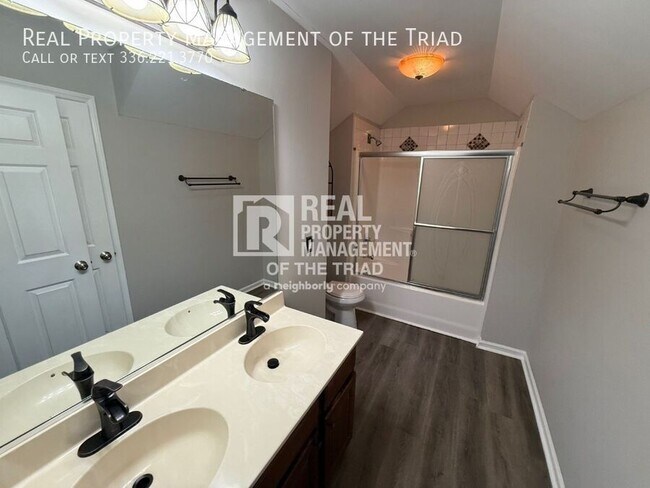 Building Photo - 6106 Boxelder Cove