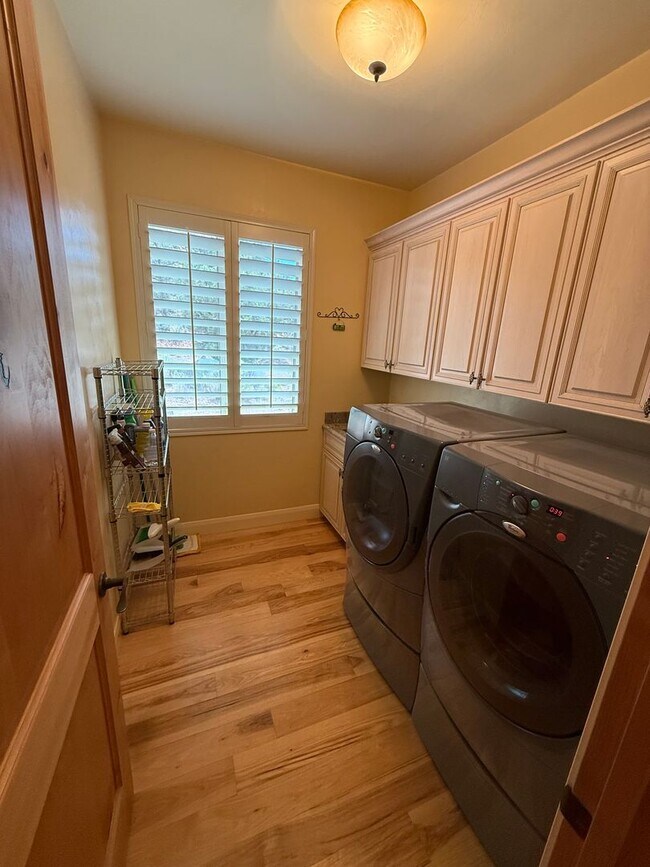 Building Photo - Truly unique and one of a kind Baker Reservoir home. Price Reduced! 3-Month Lease Option Available!