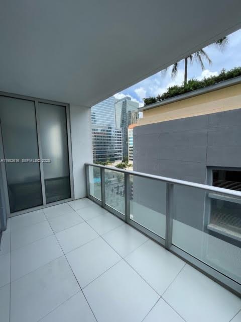 Building Photo - 1300 Brickell Bay Dr