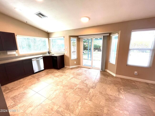 Building Photo - 34 S Rita Ln
