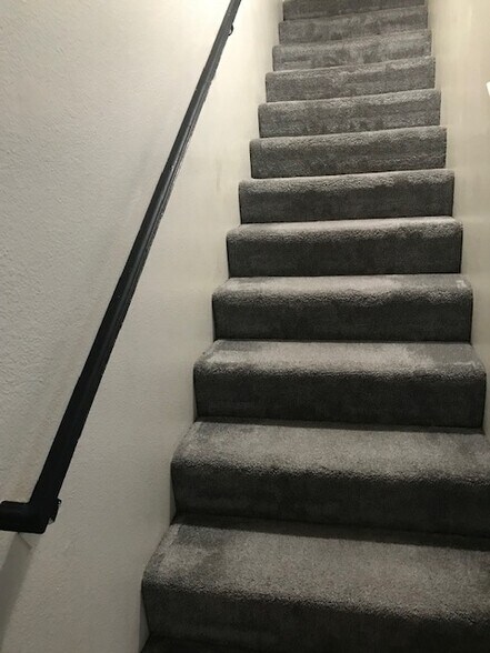 Building Photo - 486 Serento Cir