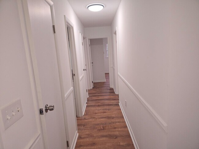 Building Photo - 51 Glenerie Ln