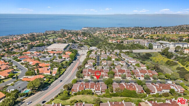 Building Photo - 106 Cresta Verde Dr