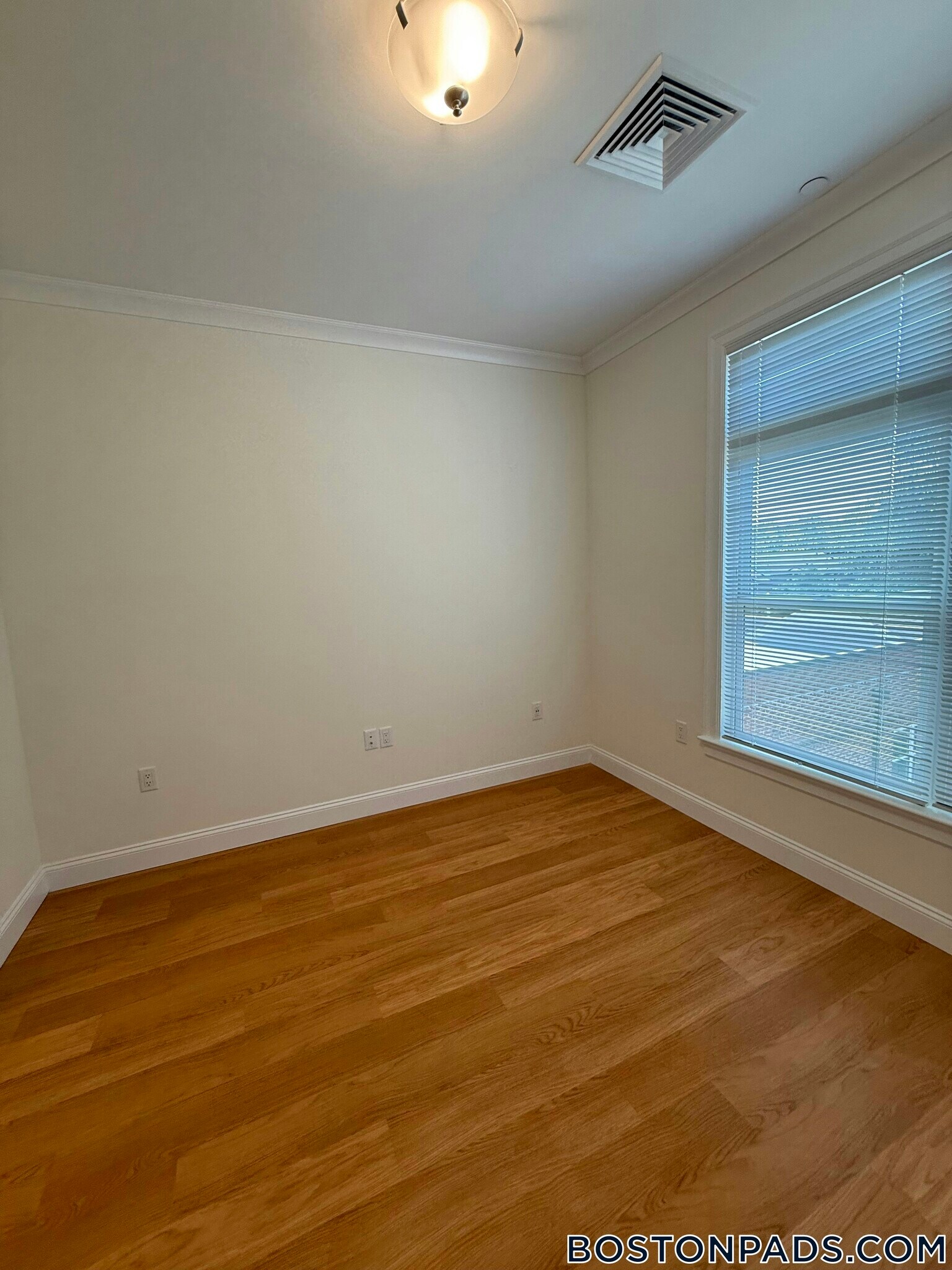 Building Photo - 120 Gerry Rd