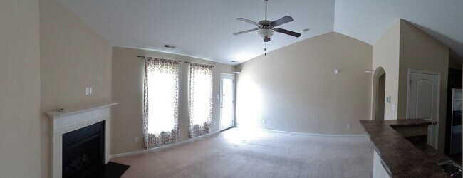 Building Photo - Close to Everything!