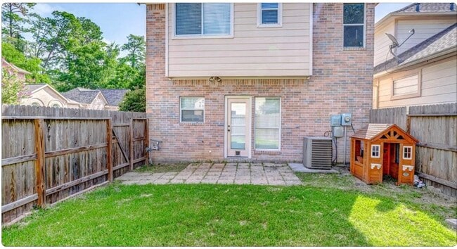 Building Photo - 18927 Crescent Fountain Rd