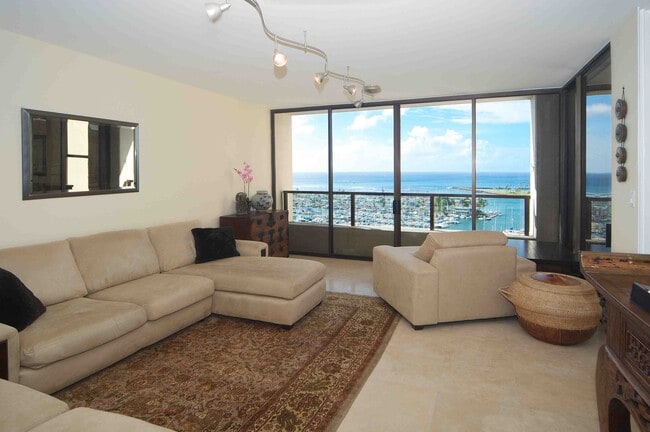 Building Photo - 1600 Ala Moana Blvd