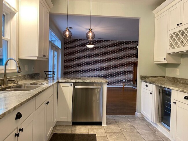 Building Photo - Chesapeake Beach