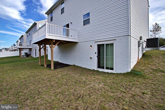 Building Photo - 1816 Creek Bottom Pl