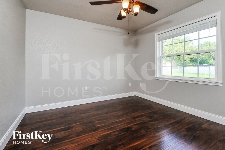 Building Photo - 4635 Dillwyn Dr