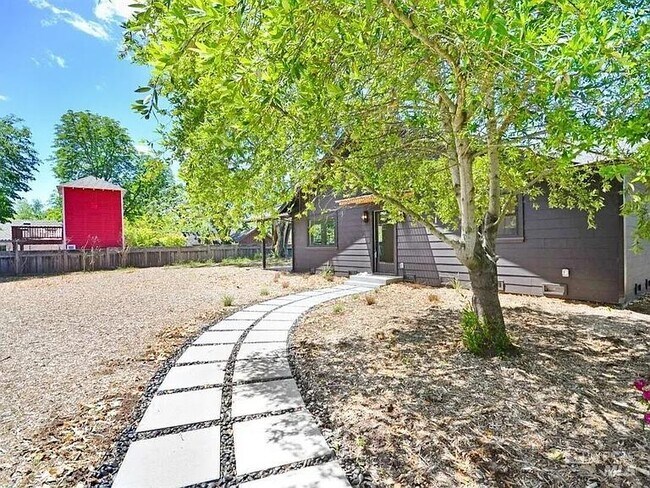 Primary Photo - 9554 Los Guilicos Ave