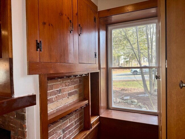 Building Photo - 25 Pine St