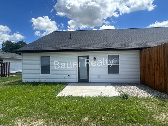 Building Photo - 47 Grove Ave