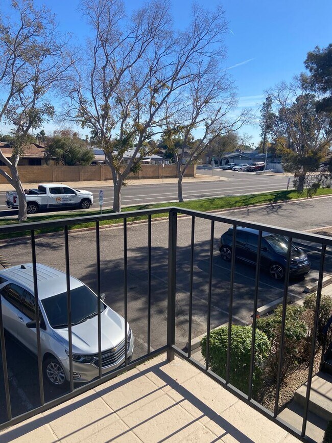 Building Photo - 1 Bedroom 1 bath w/attached garage