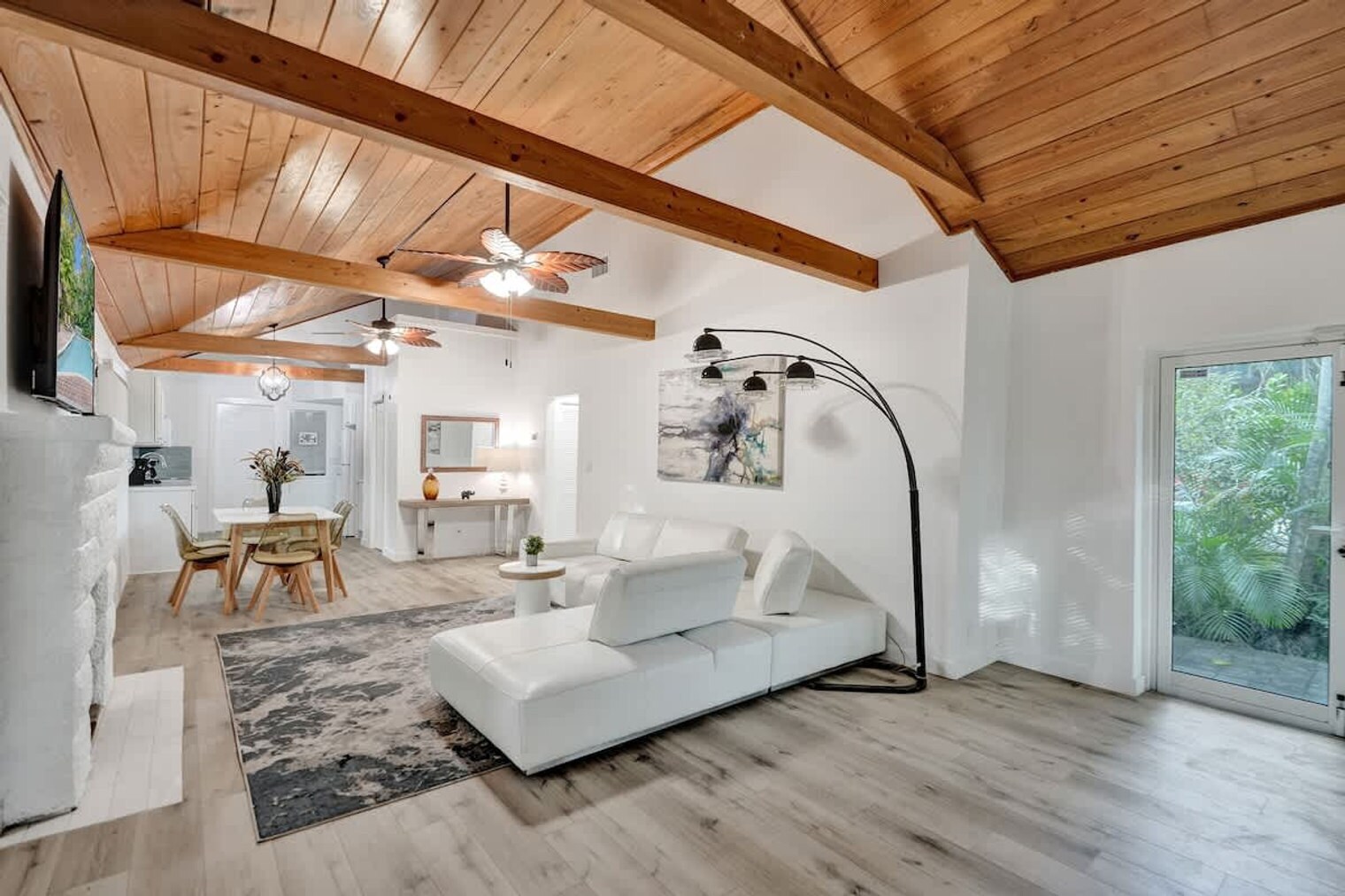 Building Photo - 1115 SW 4th St