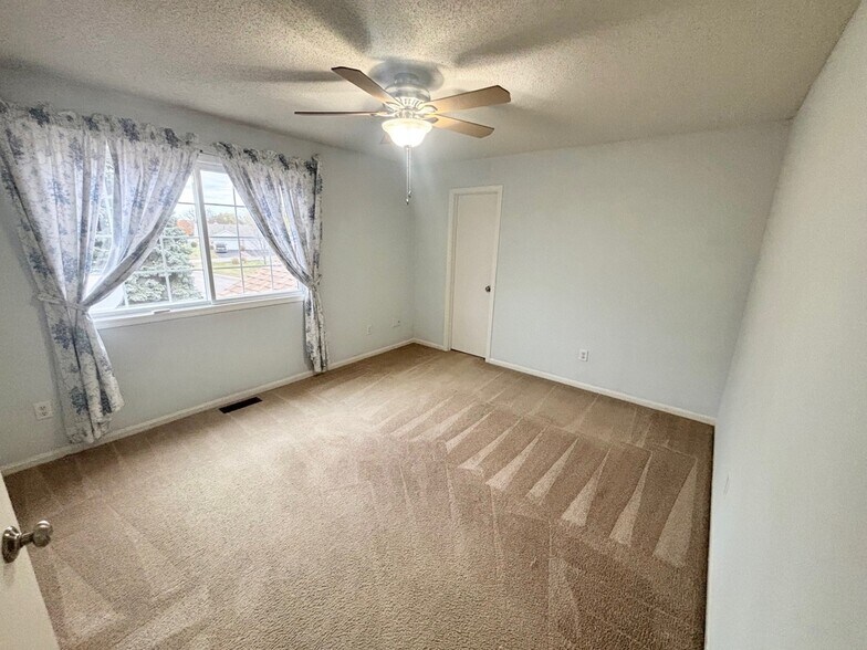 Building Photo - 12196 Killdeer St NW