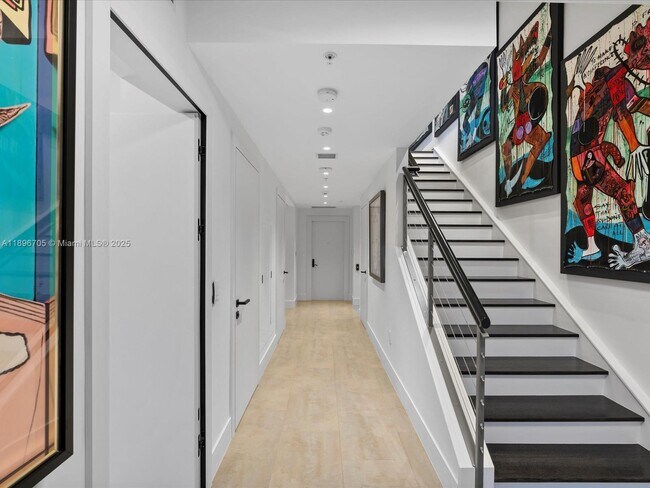 Building Photo - 3501 N Ocean Dr