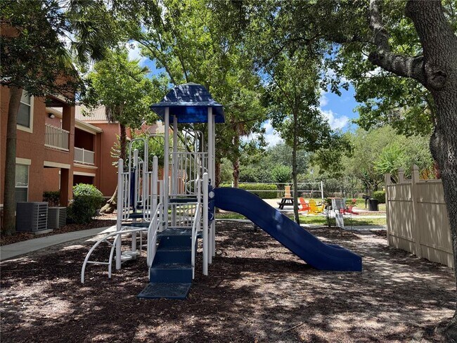Building Photo - 8801 Villa View Cir