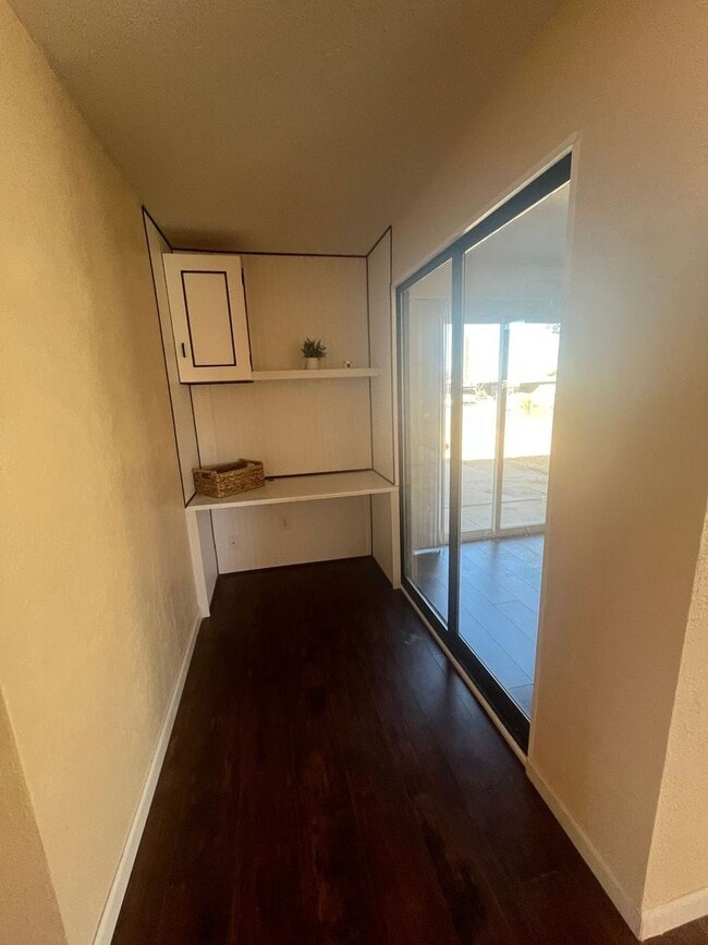 Building Photo - Updated 3 bedroom single-family home