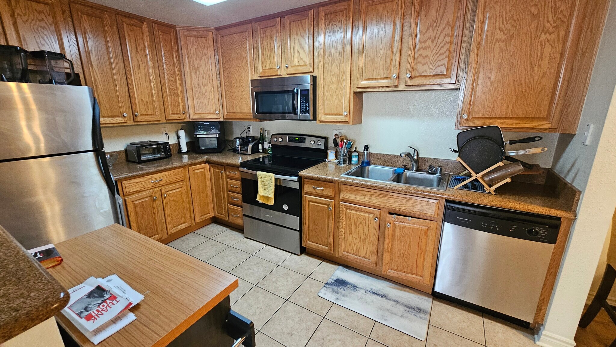 Building Photo - 1737 Bayview Heights Dr