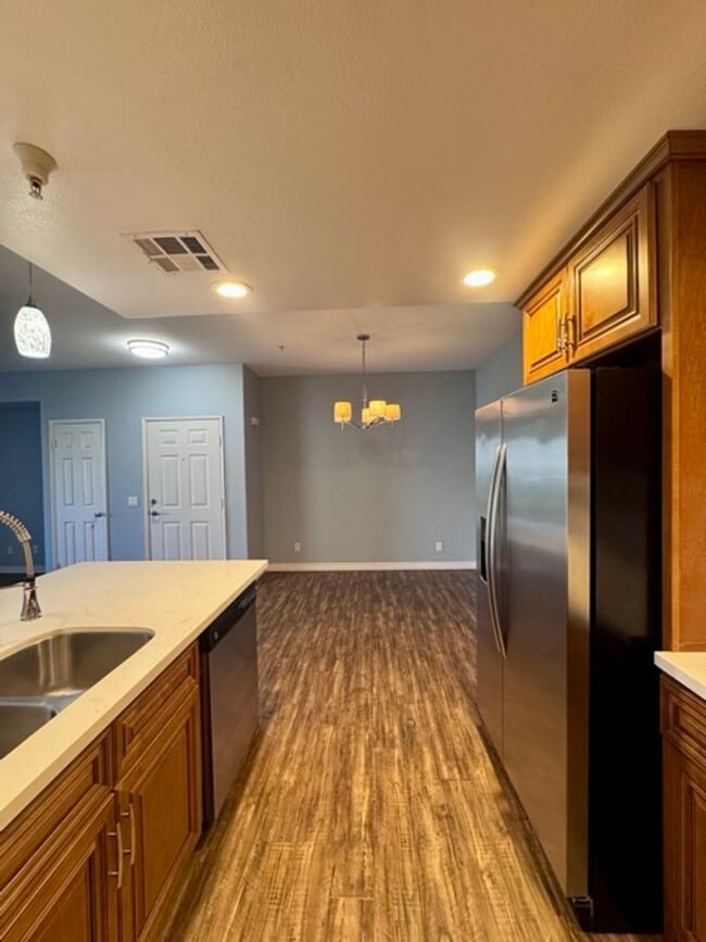 Building Photo - Upgraded 1BD/1BA Condo in Gated Temecula C...