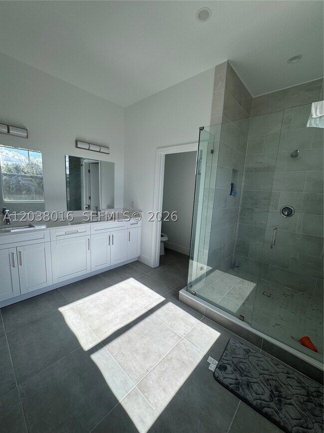 Building Photo - 5012 Gunn Cir