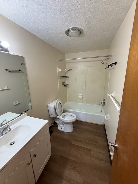 Building Photo - 3417 Beachworth Dr
