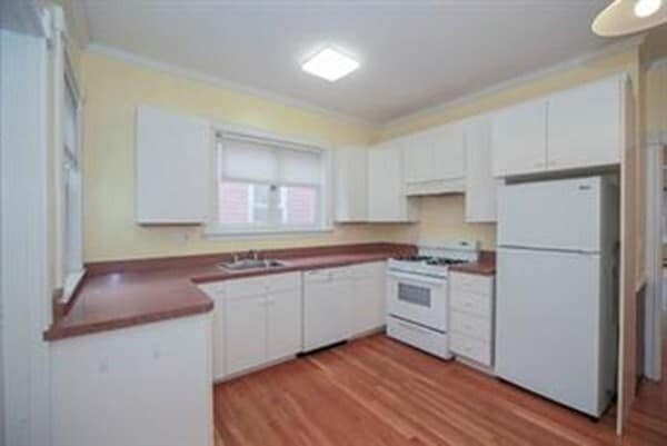 Building Photo - 60 Highland Ave