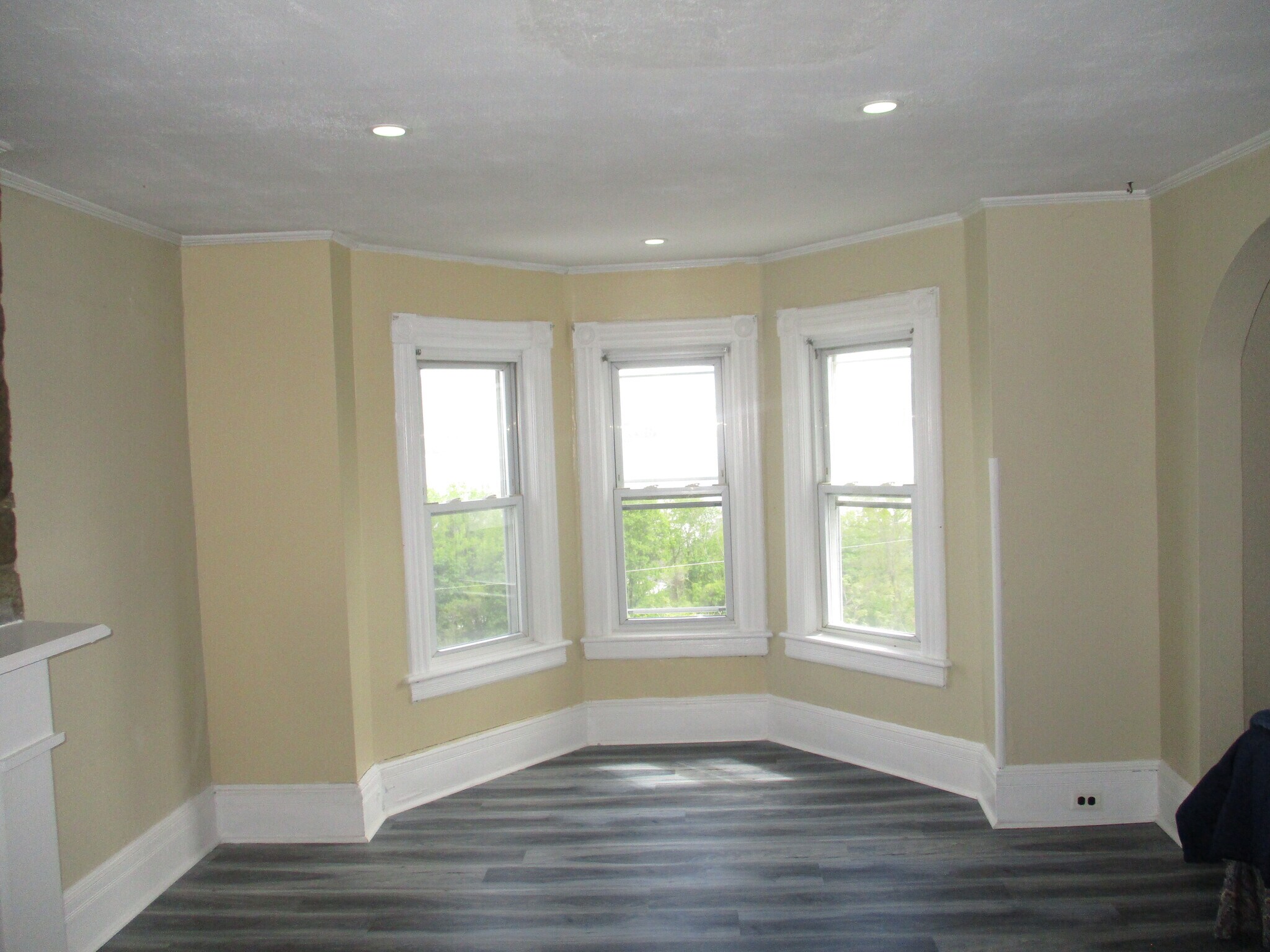 Bay window from apt functioning room - 33 Bay View Ter