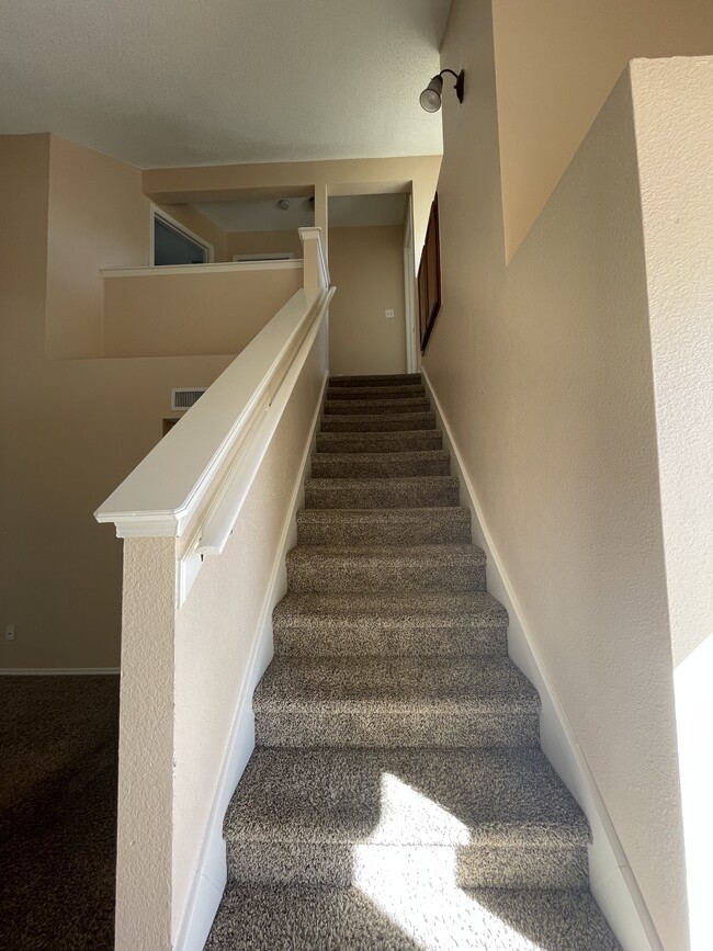 Building Photo - 3425 Scarlet Point Dr