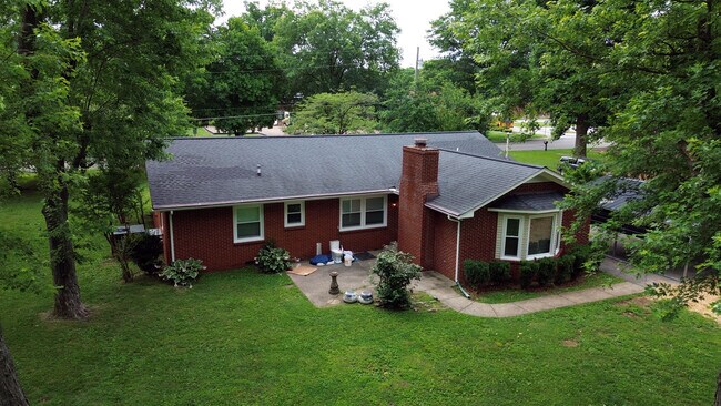 Building Photo - 308 S Baird Ln