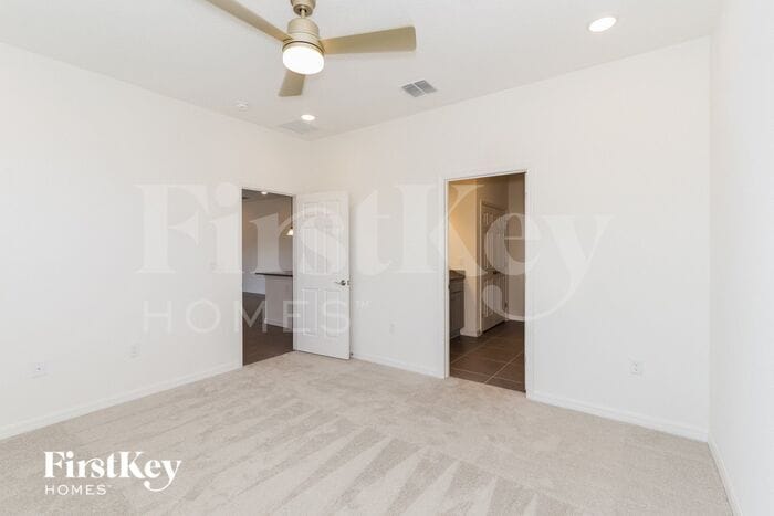 Building Photo - 307 Corbel Ln