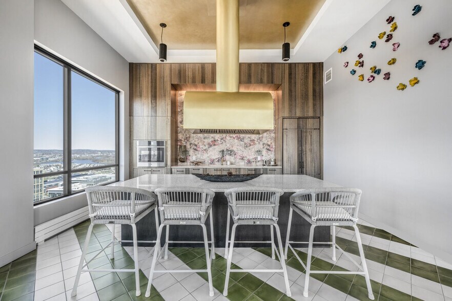 Building Photo - 485 Foley St