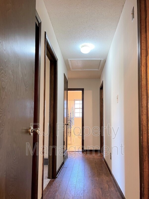 Building Photo - 2844 Marbry Dr