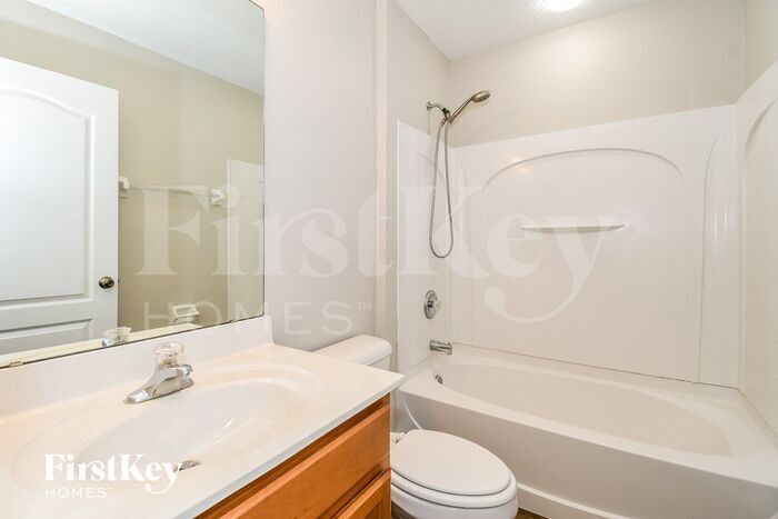 Building Photo - 10804 Stanton Hills Dr E