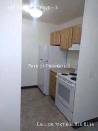 Building Photo - 1 bedroom/ 1 bath apartment in Sun Prairie...