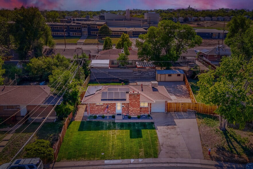 Building Photo - 8063 Wyandot St