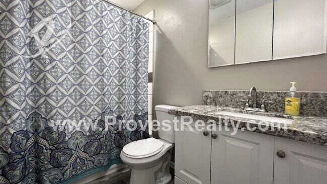 Building Photo - Nice 3 Bed, 2 Bath Home in Hesperia!!