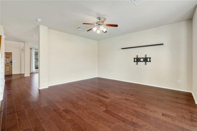 Building Photo - 1709 Woodvista Pl