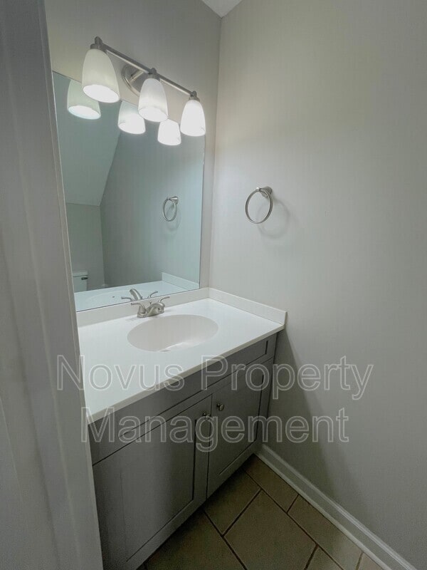 Building Photo - 709 South St