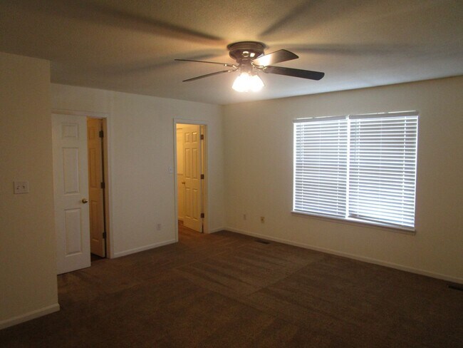 Building Photo - 3505-3507 La Mesa Dr.