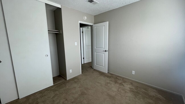 Building Photo - 1109 Camino Del Valle